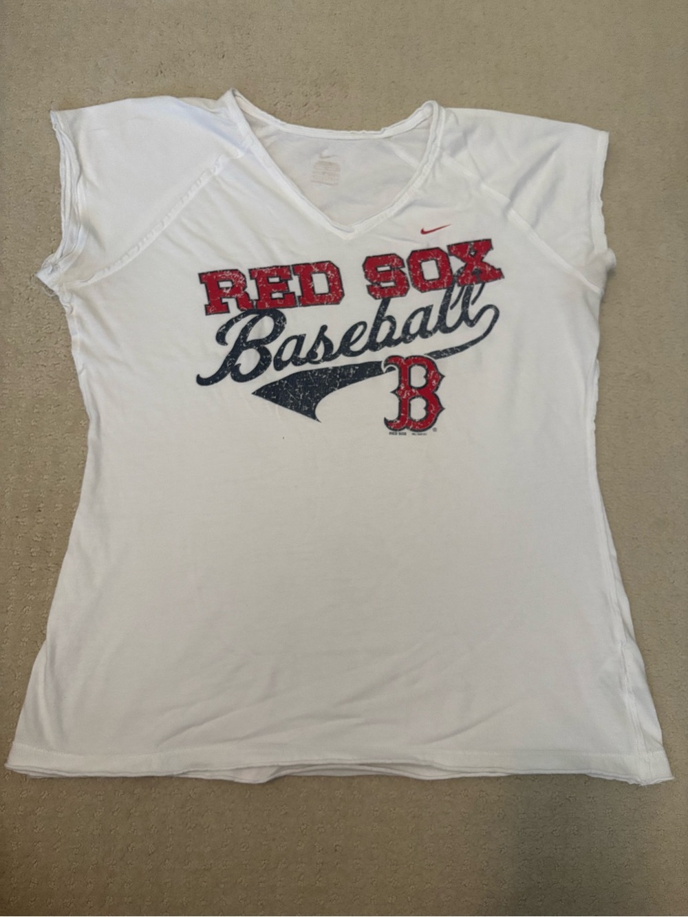 Nike MLB White Boston “Red Sox Baseball" Graphic Tee Women’s Short Sleeve Shirt